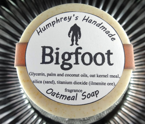BIGFOOT Exfoliating Oatmeal Soap | Oakmoss Sandalwood| Gardener's Soap | - Humphrey's Handmade